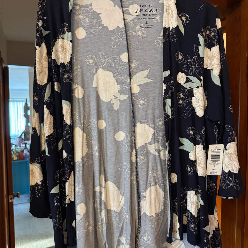 Torrid Women's Floral Jacket - Navy and Gray